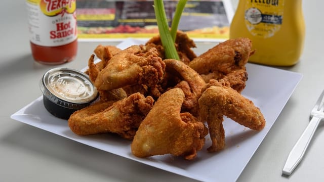 Whole Wings Combo (20 Pieces).